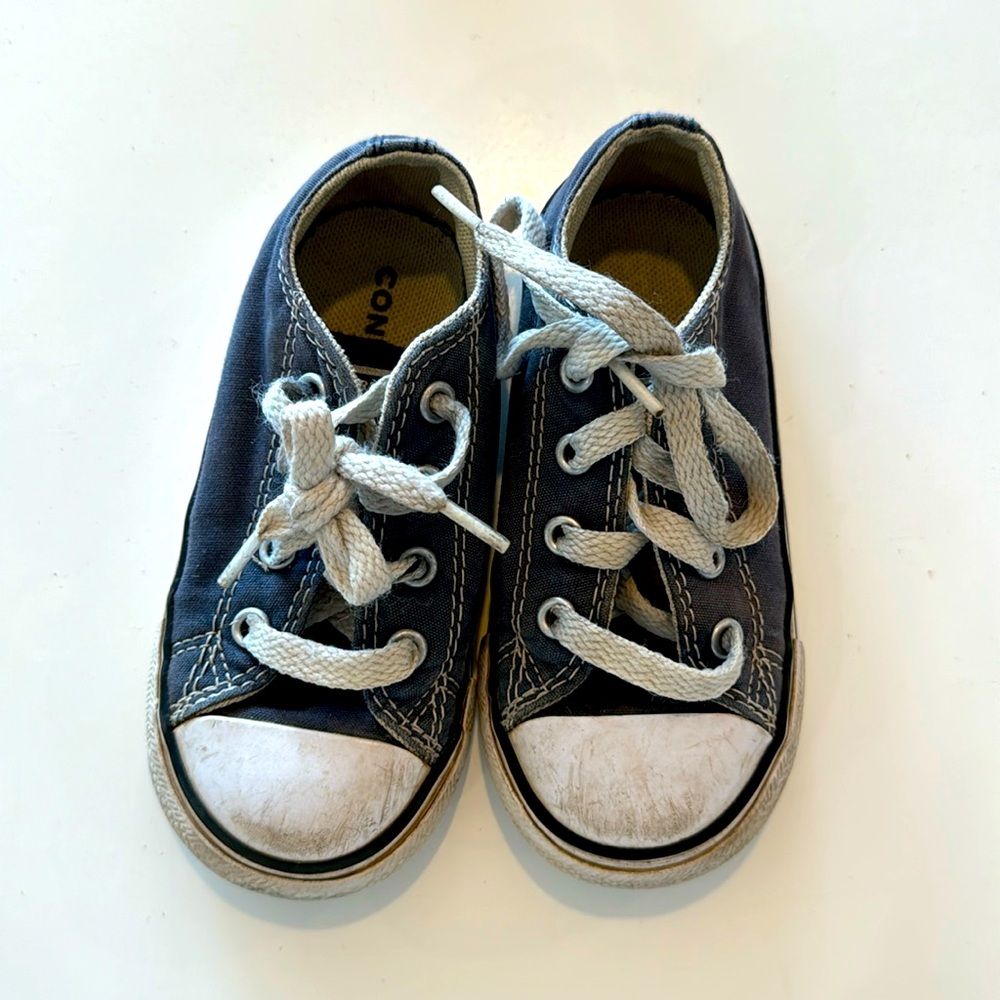 Toddler blue converse size 7
